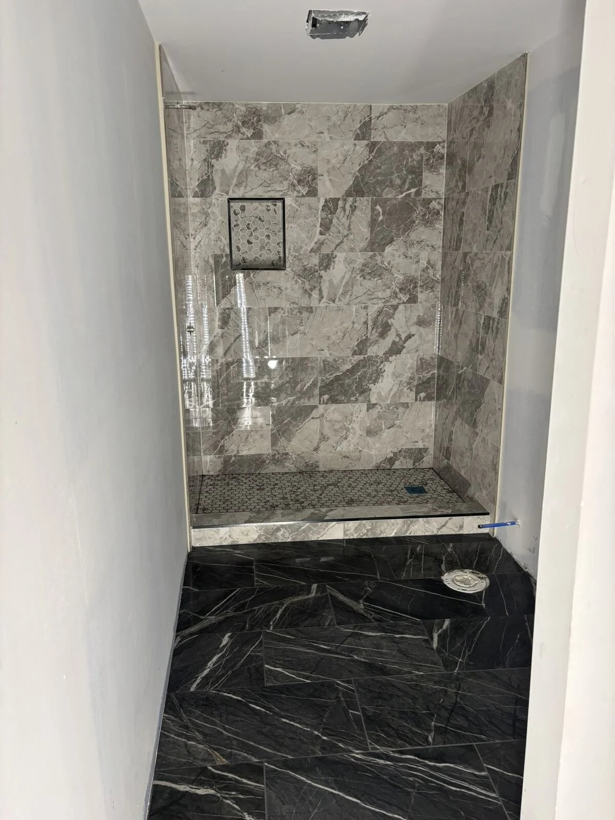Bathroom Tile and Flooring Finish